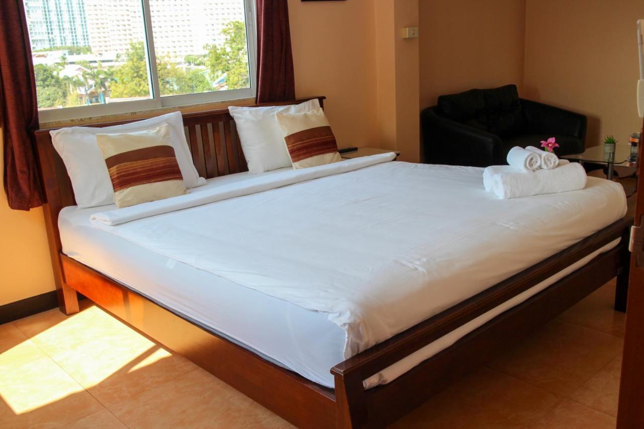 Spa Guest House Jomtien Beach Exterior photo